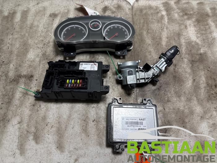 Used Ignition lock + computer Opel Corsa D 1.4 16V Twinport Price € 249,97 Margin scheme offered by Bastiaan Autodemontage