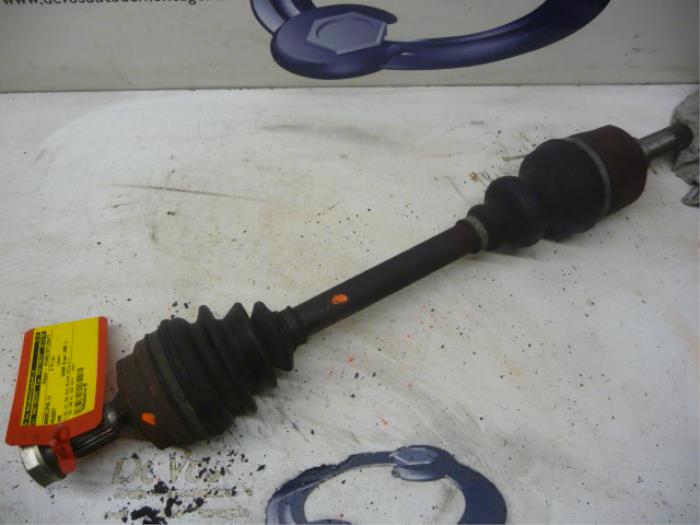 Gebrauchte Antriebswelle links vorne Peugeot 405 II (4B) 1.8 SRi,Gri Preis € 70,00 Margenregelung angeboten von De Vos Onderdelen