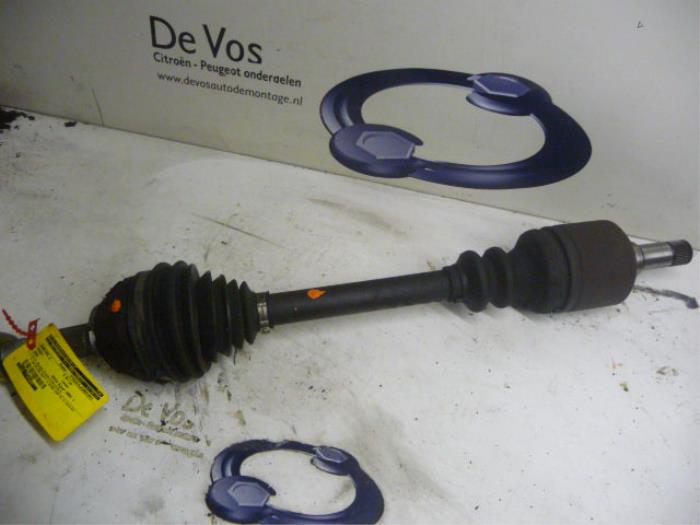 Gebrauchte Antriebswelle links vorne Peugeot Boxer (230P) 2.8 D Preis € 90,00 Margenregelung angeboten von De Vos Onderdelen