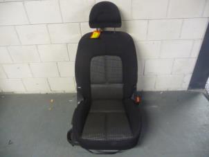 Gebrauchte Sitz rechts Peugeot 407 Preis € 160,00 Margenregelung angeboten von De Vos Autodemontagebedrijf