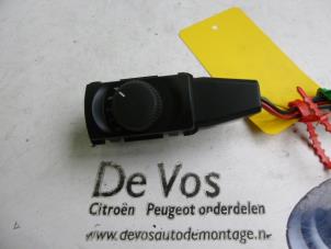 Used Heater control panel Peugeot 5008 I (0A/0E) 2.0 HDiF 16V Price € 15,00 Margin scheme offered by De Vos Autodemontagebedrijf