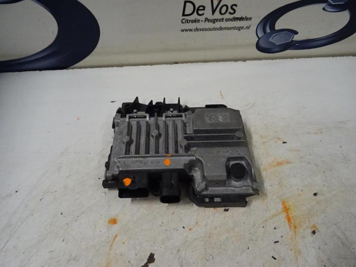 Used Start/Stop computer Peugeot 2008 (CU) 1.2 Vti 12V PureTech 82 Price € 115,00 Margin scheme offered by De Vos Onderdelen