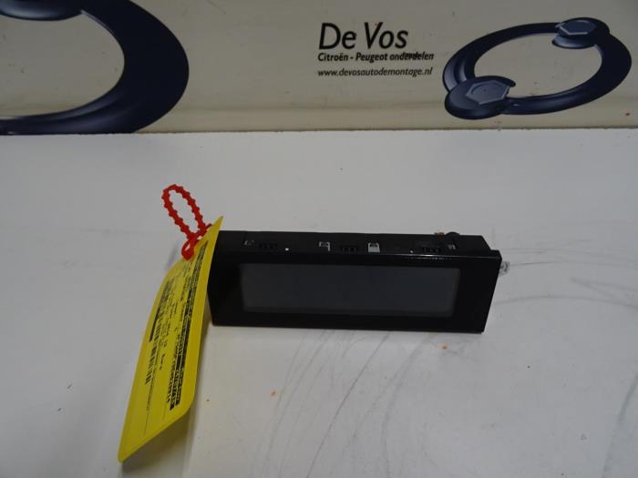 Begagnade Innerdisplay Citroen DS3 Pris € 80,00 Marginaltabell erbjuds av De Vos Onderdelen