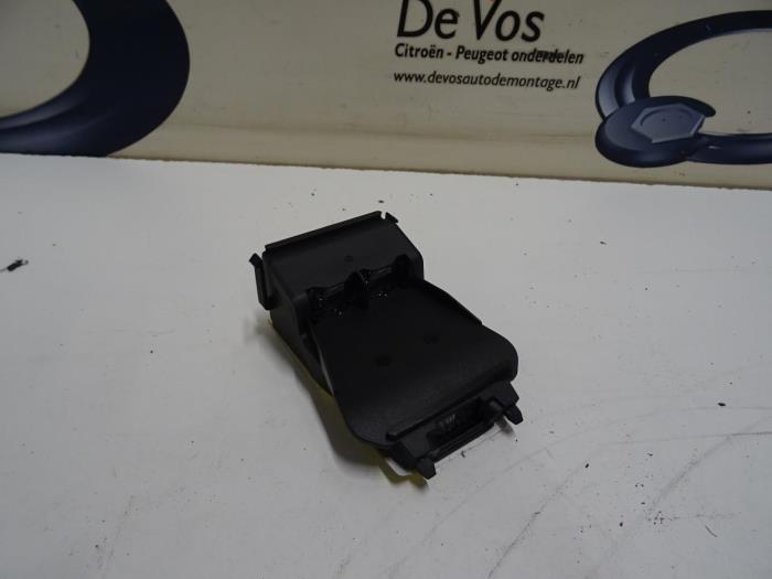 Usagé Divers Citroen DS3 Prix € 80,00 Règlement à la marge proposé par De Vos Onderdelen