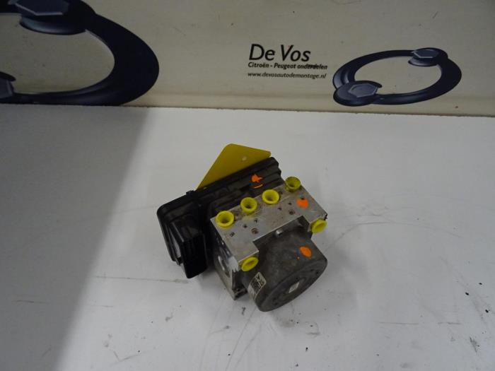 Begagnade ABS-pump Citroen DS3 Pris € 250,00 Marginaltabell erbjuds av De Vos Onderdelen