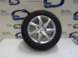 Gebrauchte Felge + Reifen Peugeot 208 Preis € 135,00 Margenregelung angeboten von De Vos Autodemontagebedrijf