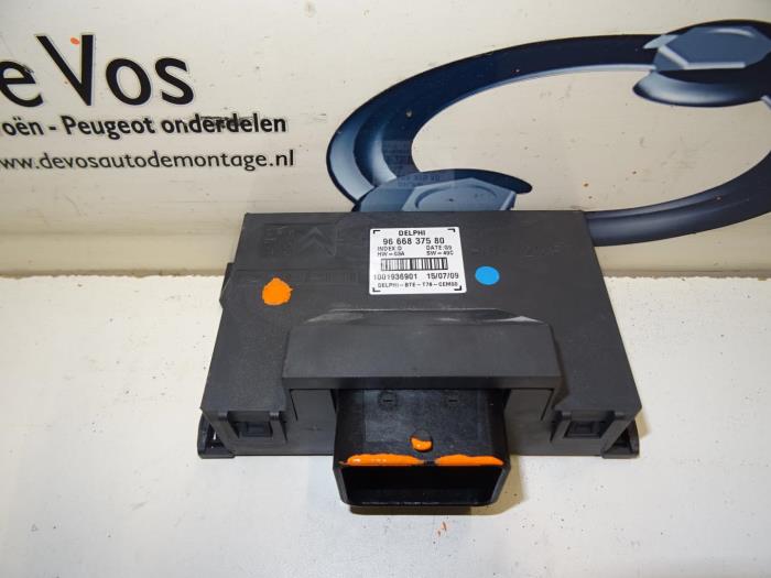 Used Convertible computer Peugeot 308 Price € 200,00 Margin scheme offered by De Vos Onderdelen