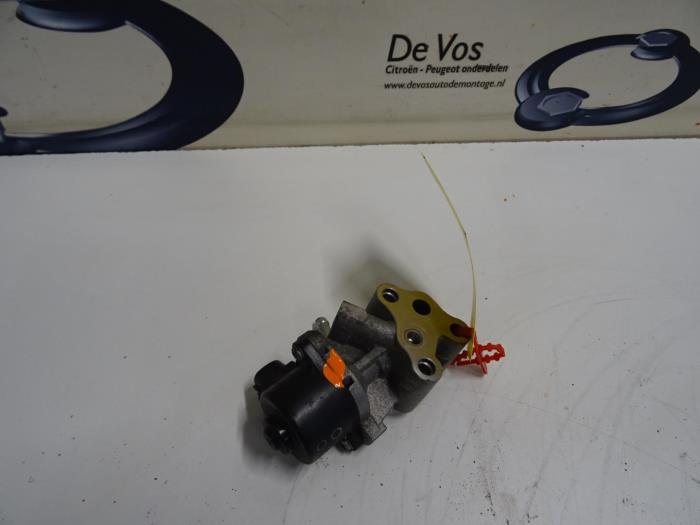 Usagé Valve RGE Peugeot 108 1.0 12V Prix € 90,00 Règlement à la marge proposé par De Vos Onderdelen