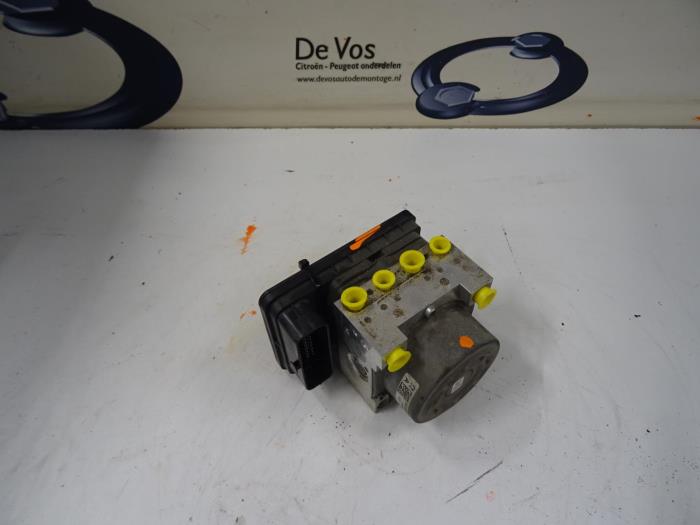 Begagnade ABS-pump Citroen DS3 Pris € 250,00 Marginaltabell erbjuds av De Vos Onderdelen