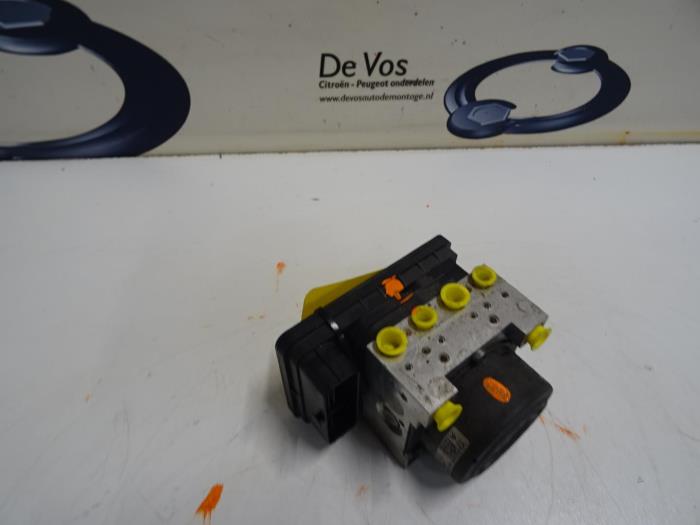 Begagnade ABS-pump Citroen DS3 Pris € 250,00 Marginaltabell erbjuds av De Vos Onderdelen