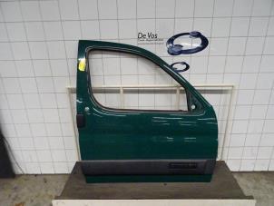 Gebrauchte Tür 4-türig rechts vorne Citroen Berlingo 1.9 D Preis € 100,00 Margenregelung angeboten von De Vos Autodemontagebedrijf
