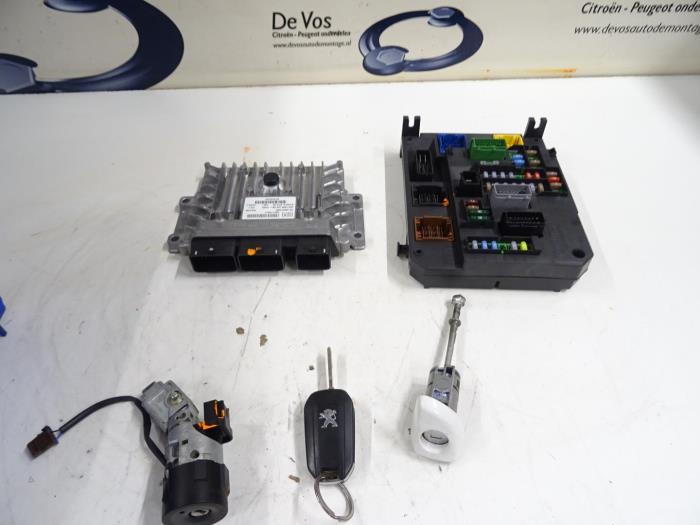 Used Engine management computer Peugeot 508 Price € 350,00 Margin scheme offered by De Vos Onderdelen