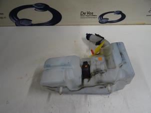 Usagé Réservoir lave-glace avant Peugeot Boxer Prix € 45,00 Règlement à la marge proposé par De Vos Autodemontagebedrijf