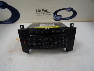 Used Radio CD player Peugeot 607 Price € 160,00 Margin scheme offered by De Vos Autodemontagebedrijf