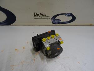 Usados Bomba ABS Citroen DS3 Precio € 250,00 Norma de margen ofrecido por De Vos Autodemontagebedrijf