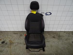 Used Seat, left Peugeot 208 Price € 250,00 Margin scheme offered by De Vos Autodemontagebedrijf