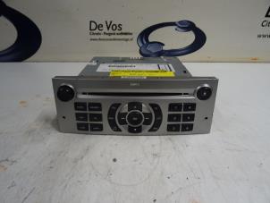 Used Radio CD player Peugeot 407 SW (6E) 2.0 16V Price € 50,00 Margin scheme offered by De Vos Autodemontagebedrijf