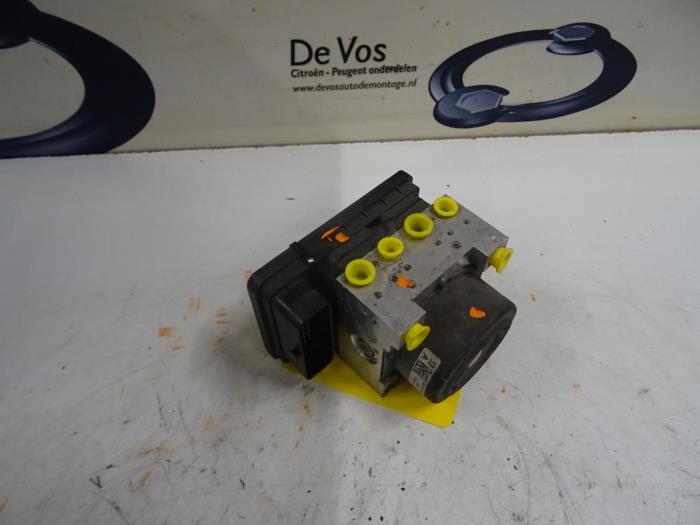 Begagnade ABS-pump Citroen DS3 Pris € 250,00 Marginaltabell erbjuds av De Vos Onderdelen