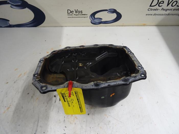 Used Sump Peugeot 107 1.0 12V Price € 70,00 Margin scheme offered by De Vos Onderdelen