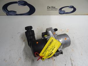 Used Power steering pump Peugeot 508 Price € 250,00 Margin scheme offered by De Vos Autodemontagebedrijf