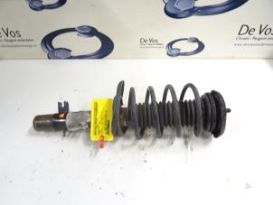 Used Front shock absorber rod, right Citroen C4 Cactus (0B/0P) 1.6 Blue Hdi 100 Price € 70,00 Margin scheme offered by De Vos Autodemontagebedrijf