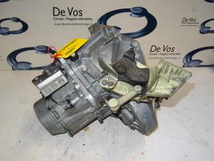 Używane Skrzynia biegów Citroen DS3 (SA) 1.6 e-HDi Cena € 450,00 Procedura marży oferowane przez De Vos Autodemontagebedrijf