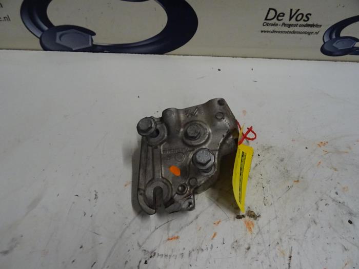 Used Engine mount Peugeot Boxer Price € 70,00 Margin scheme offered by De Vos Onderdelen