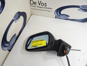 Gebrauchte Außenspiegel links Peugeot 407 SW (6E) 2.0 HDiF 16V Preis € 55,00 Margenregelung angeboten von De Vos Autodemontagebedrijf