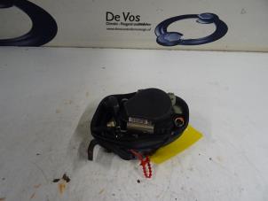 Used Seatbelt tensioner, right Peugeot 407 SW (6E) 2.0 HDiF 16V Price € 100,00 Margin scheme offered by De Vos Autodemontagebedrijf