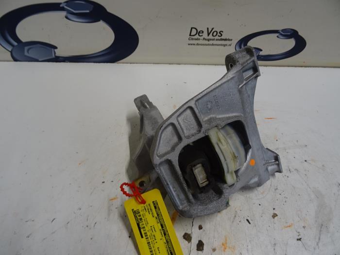 Used Engine mount Citroen Jumpy Price € 70,00 Margin scheme offered by De Vos Onderdelen
