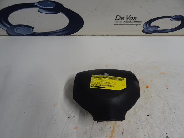 Left airbag (steering wheel) from a Peugeot 4007 2012