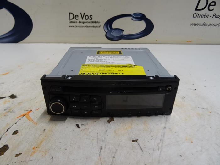 Radio CD player from a Peugeot 208 2015