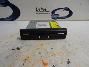 Used CD player Citroen C4 Picasso Price € 90,00 Margin scheme offered by De Vos Autodemontagebedrijf