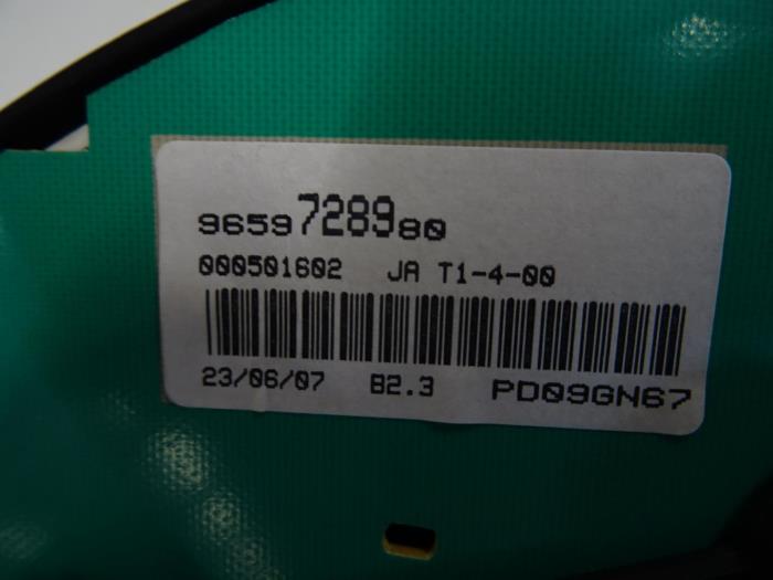 Cuentakilómetros de un Peugeot 206 (2A/C/H/J/S) 1.4 XR,XS,XT,Gentry 2007