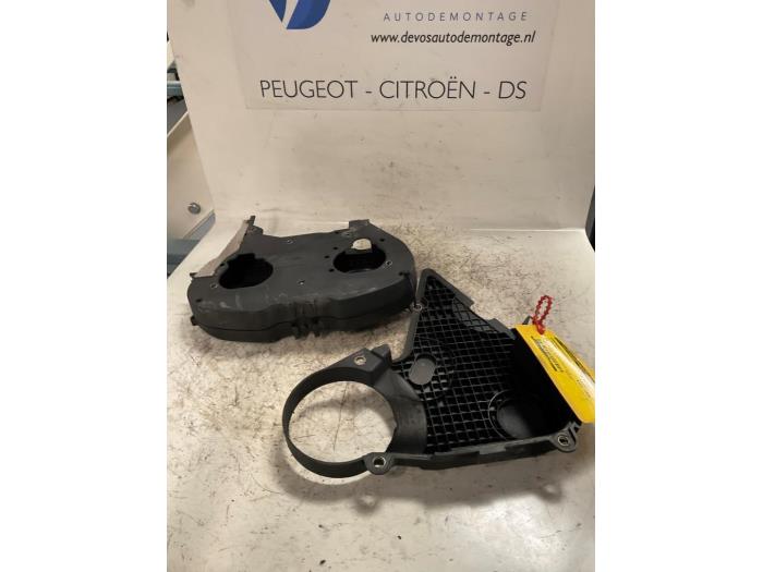 Usagé Couvercle de distribution Citroen C8 Prix € 35,00 Règlement à la marge proposé par De Vos Onderdelen