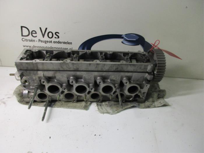 Cylinder head from a Peugeot 307 2004