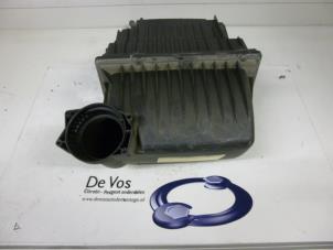 Gebrauchte Luftfiltergehäuse Peugeot 307 (3A/C/D) 2.0 HDi 135 16V FAP Preis € 45,00 Margenregelung angeboten von De Vos Autodemontagebedrijf