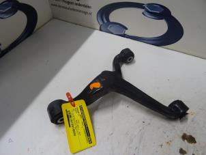 Used Rear wishbone, left Peugeot 3008 Price € 135,00 Margin scheme offered by De Vos Autodemontagebedrijf