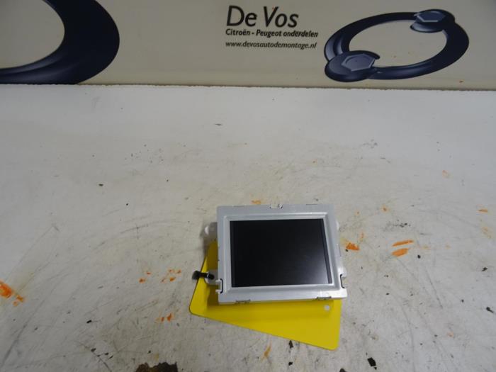 Used Interior display Peugeot 208 Price € 70,00 Margin scheme offered by De Vos Onderdelen