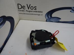 Used Rear seatbelt tensioner, left Peugeot 407 Price € 100,00 Margin scheme offered by De Vos Autodemontagebedrijf