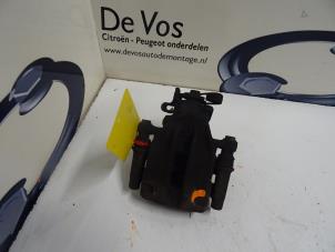 Used Rear brake calliper, right Peugeot 807 2.2 16V Price € 70,00 Margin scheme offered by De Vos Autodemontagebedrijf