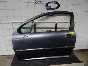 Używane Drzwi lewe wersja 2-drzwiowa Peugeot 207 Cena € 160,00 Procedura marży oferowane przez De Vos Autodemontagebedrijf