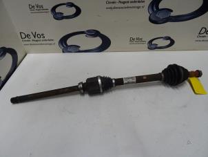 Used Front drive shaft, right Peugeot 5008 Price € 100,00 Margin scheme offered by De Vos Autodemontagebedrijf