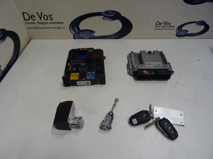 Used Engine management computer Citroen C5 Aircross I (A4/AC/AJ/AR) 1.6 Turbo 180 16V Price € 450,00 Margin scheme offered by De Vos Onderdelen