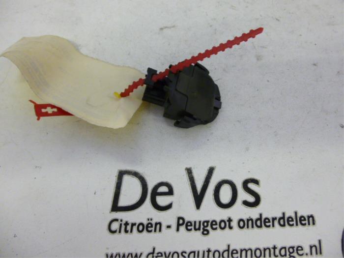 Regnsensor Citroen C5 I Berline (DC), 2001 / 2004 2.0 HDi 110, Halvkombi (Hatchback), Diesel, 1.997cc, 80kW (109pk), FWD, DW10ATED; RHZ, 2001-03 / 2004-08, DCRHZB; DCRHZE (Begagnad)