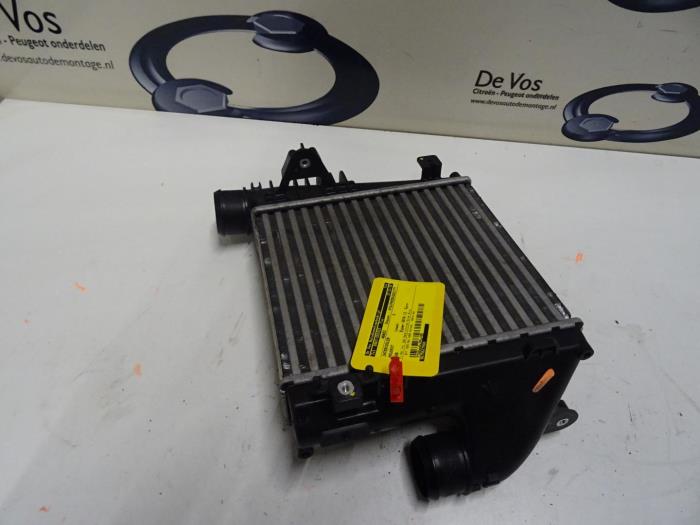 Usagé Intercooler Peugeot 308 Prix € 135,00 Règlement à la marge proposé par De Vos Onderdelen