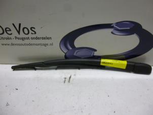 Used Rear wiper arm Citroen C5 I Berline (DC) 1.8 16V Price € 15,00 Margin scheme offered by De Vos Autodemontagebedrijf