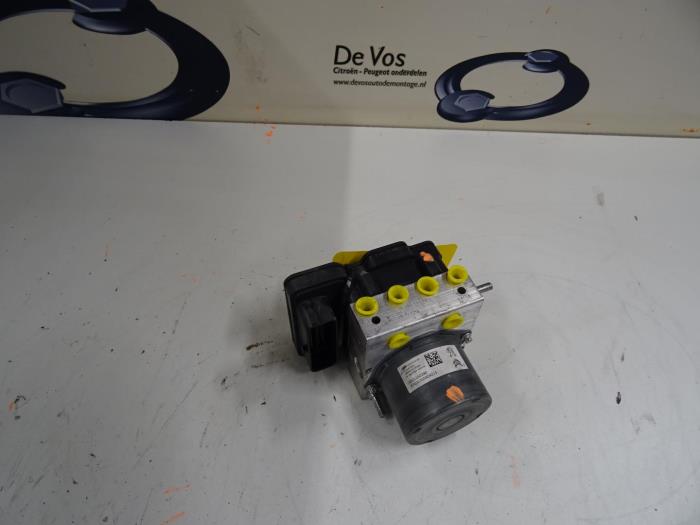 Begagnade ABS-pump Peugeot Expert Pris € 250,00 Marginaltabell erbjuds av De Vos Onderdelen