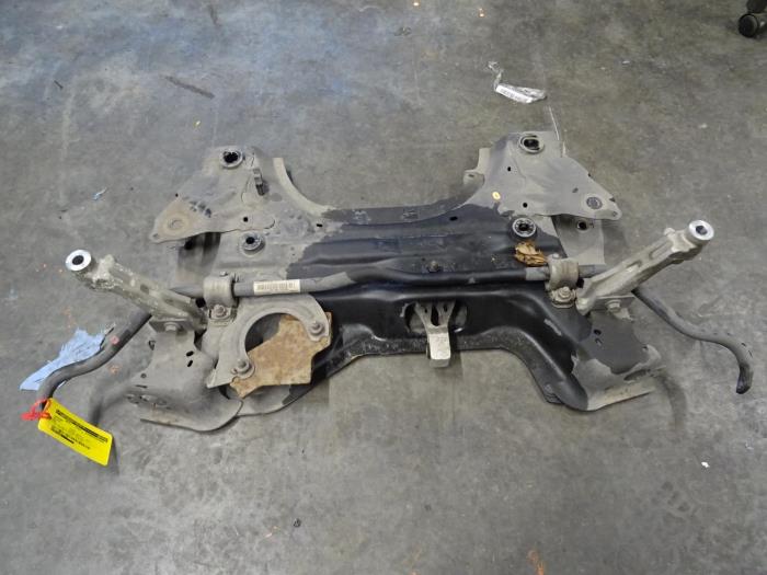 Used Subframe Peugeot 308 Price € 200,00 Margin scheme offered by De Vos Onderdelen