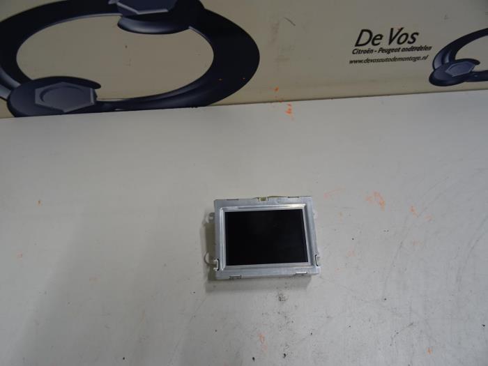 Begagnade Innerdisplay Peugeot 2008 Pris € 70,00 Marginaltabell erbjuds av De Vos Onderdelen